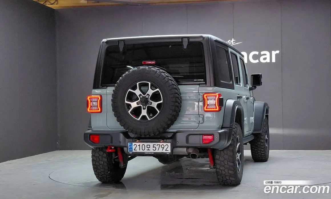 Jeep Wrangler 2023 2.0 автомат (гидро), фото 4 Jeep Wrangler 2023 2.0 автомат (гидро), фото 4