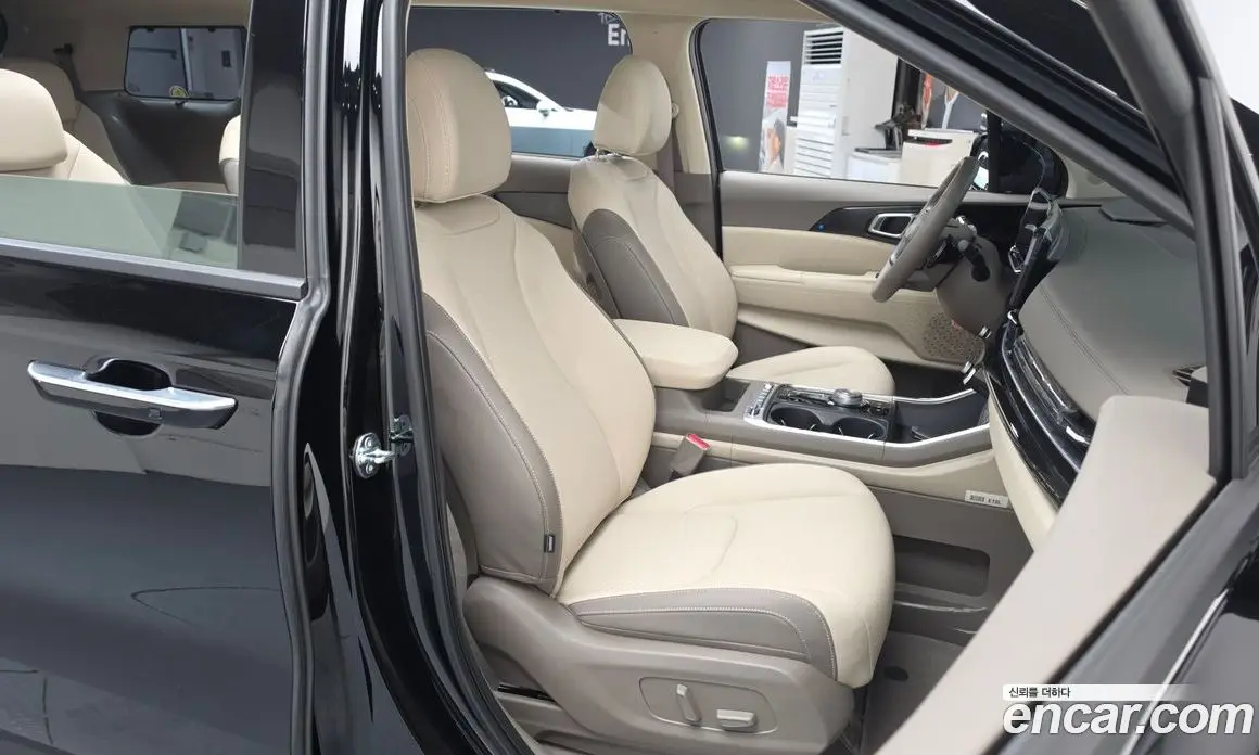 Kia Carnival 2025 1.6 автомат (гидро), фото 16 Kia Carnival 2025 1.6 автомат (гидро), фото 16