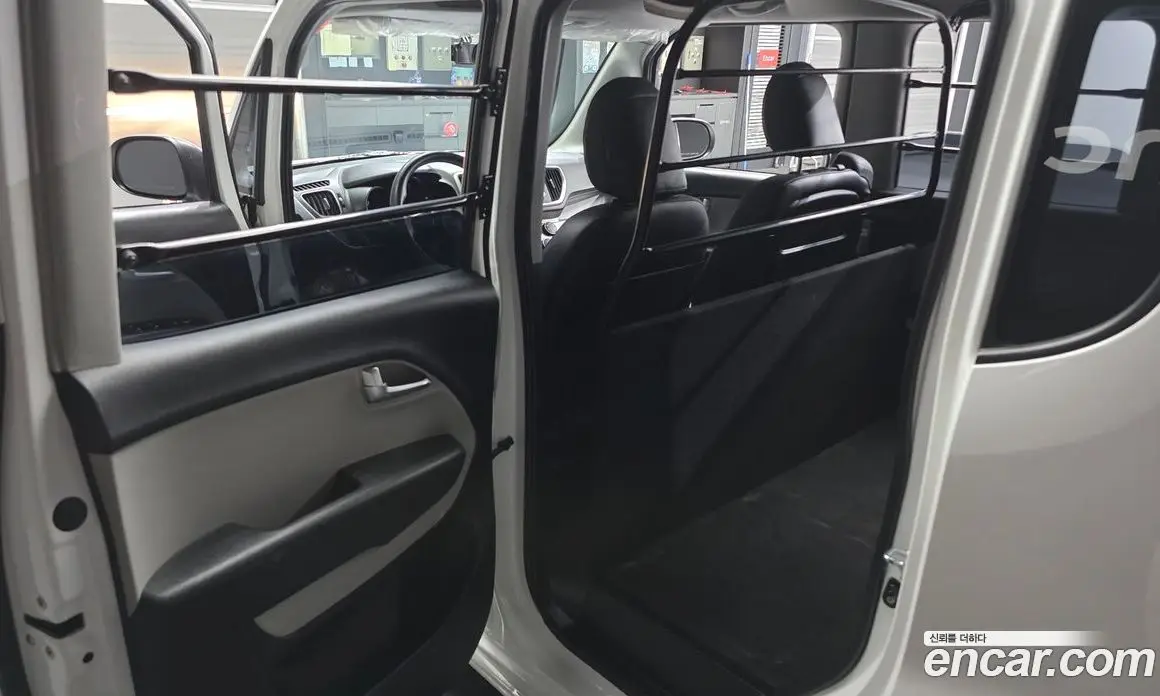 Kia Ray 2022 1.0 автомат (гидро), фото 11