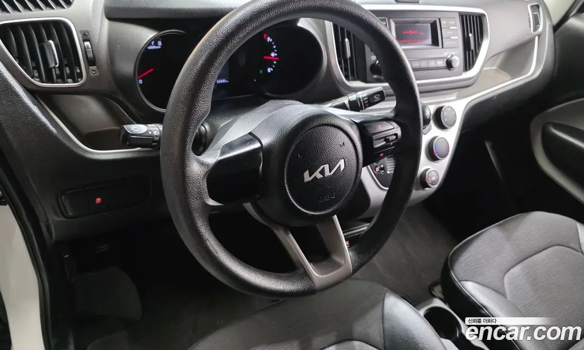 Kia Ray 2022 1.0 автомат (гидро), фото 12