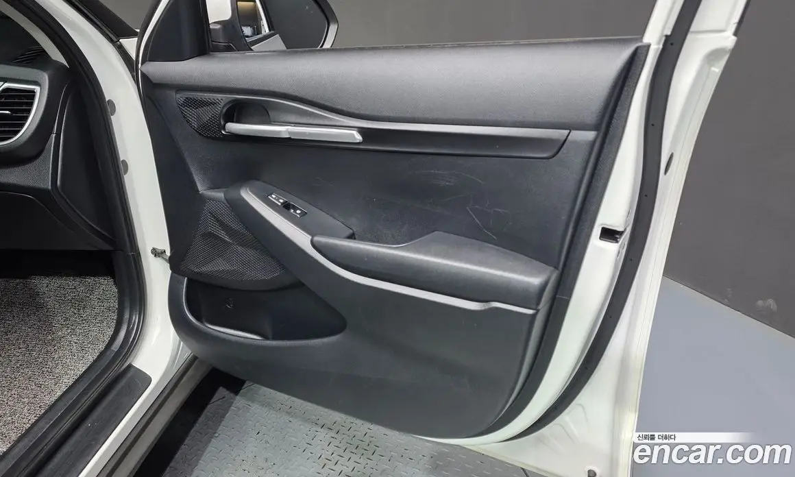 Kia Seltos 2024 1.6 автомат (гидро), фото 14 Kia Seltos 2024 1.6 автомат (гидро), фото 14