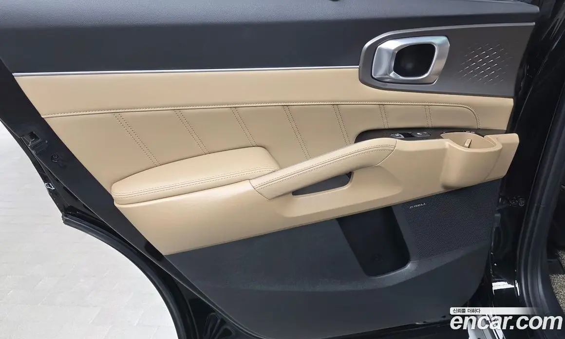 Kia Sorento 2024 1.6 автомат (гидро), фото 15 Kia Sorento 2024 1.6 автомат (гидро), фото 15