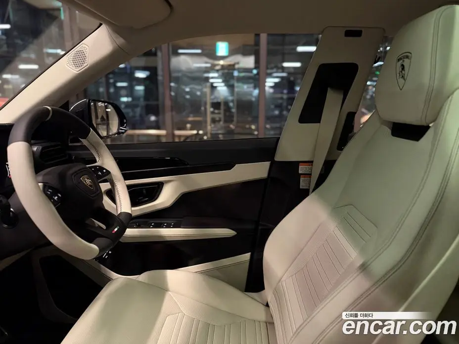 Lamborghini Urus 2025 4.0 автомат (гидро), фото 13 Lamborghini Urus 2025 4.0 автомат (гидро), фото 13