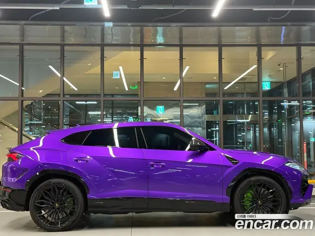 Lamborghini Urus 2025 4.0 автомат (гидро), миниатюра 3 Lamborghini Urus 2025 4.0 автомат (гидро), миниатюра 3