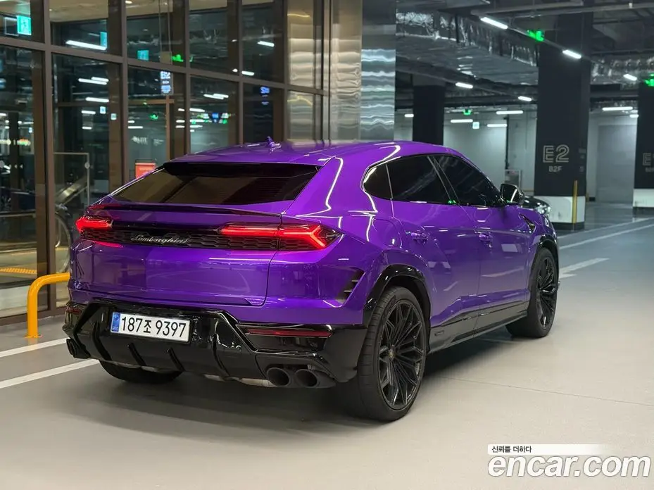 Lamborghini Urus 2025 4.0 автомат (гидро), фото 4 Lamborghini Urus 2025 4.0 автомат (гидро), фото 4