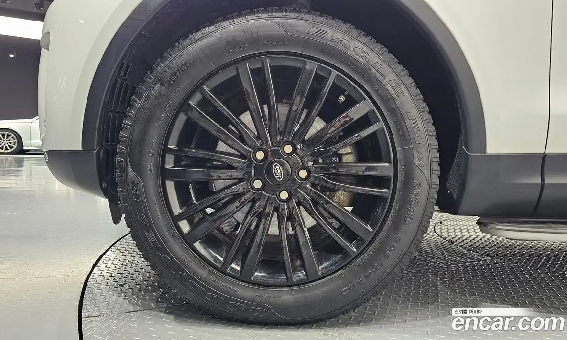 Land Rover Discovery 2018 3.0 автомат (гидро), фото 5 Land Rover Discovery 2018 3.0 автомат (гидро), фото 5