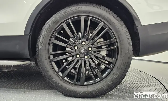 Land Rover Discovery 2018 3.0 автомат (гидро), миниатюра 7 Land Rover Discovery 2018 3.0 автомат (гидро), миниатюра 7