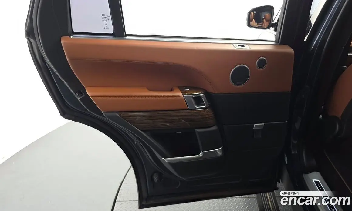 Land Rover Range Rover 2017 4.4 автомат (гидро), фото 15 Land Rover Range Rover 2017 4.4 автомат (гидро), фото 15