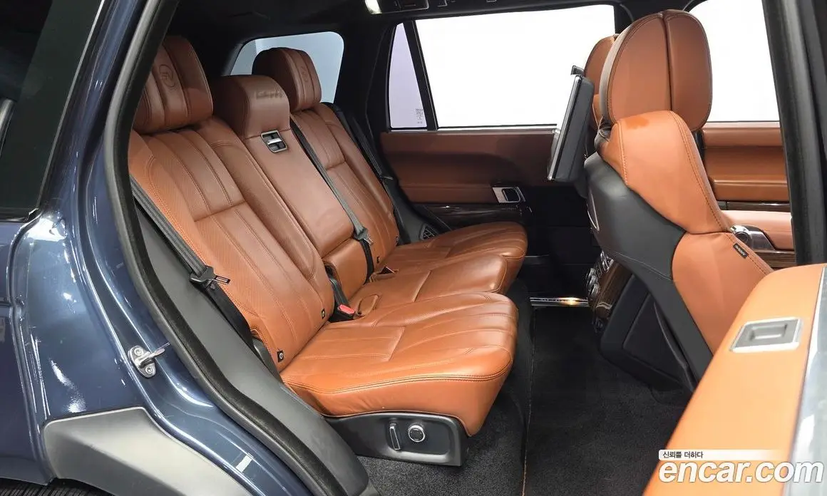 Land Rover Range Rover 2017 4.4 автомат (гидро), фото 17 Land Rover Range Rover 2017 4.4 автомат (гидро), фото 17
