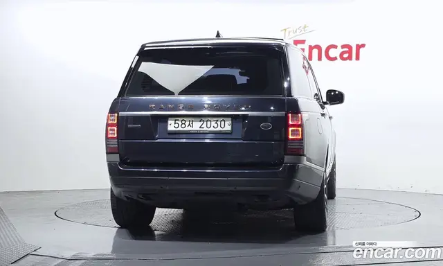 Land Rover Range Rover 2017 4.4 автомат (гидро), миниатюра 4 Land Rover Range Rover 2017 4.4 автомат (гидро), миниатюра 4