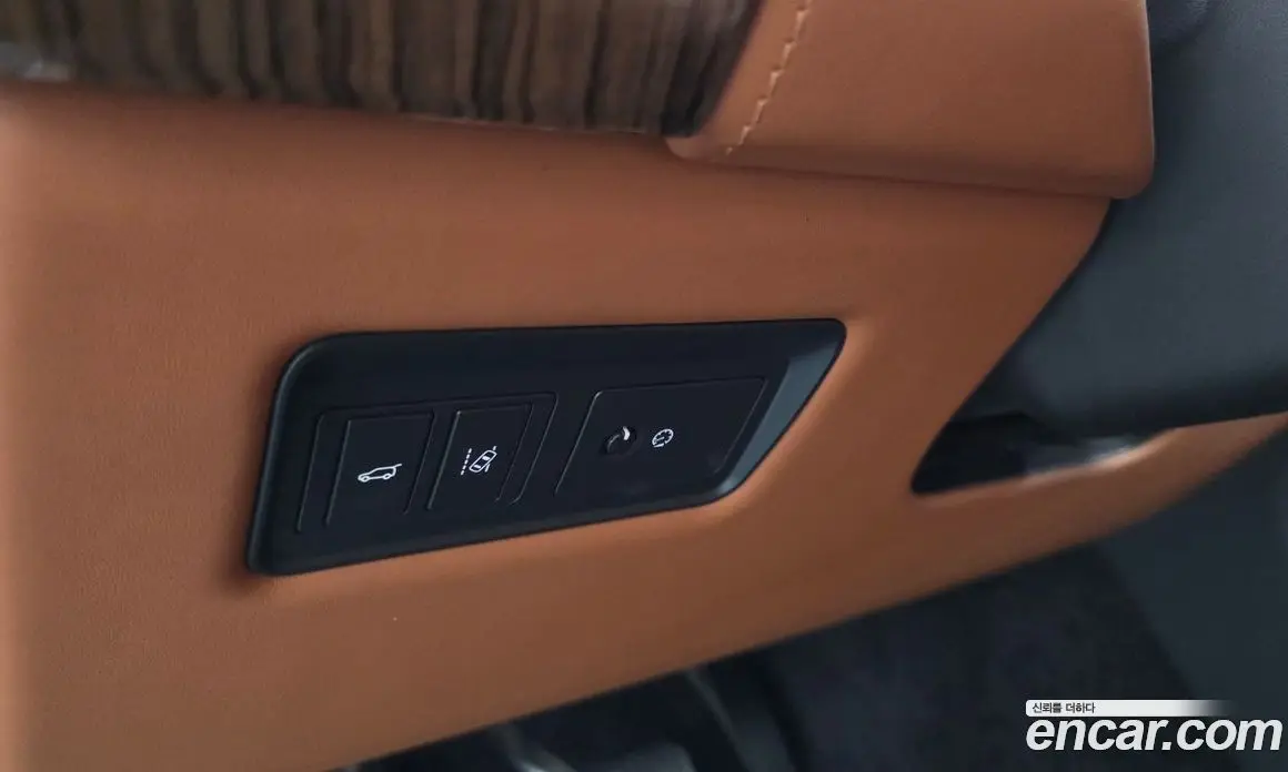 Land Rover Range Rover 2017 4.4 автомат (гидро), фото 39 Land Rover Range Rover 2017 4.4 автомат (гидро), фото 39