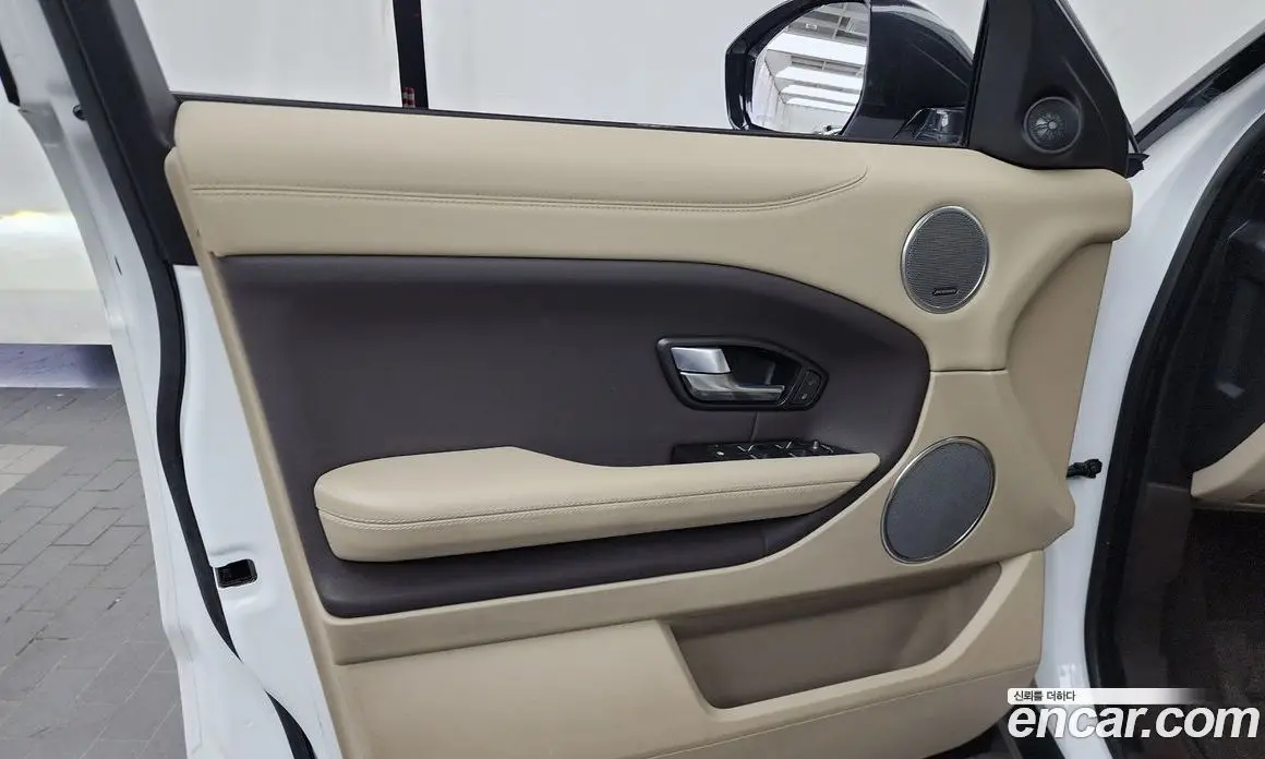 Land Rover Range Rover Evoque 2018 2.0 автомат (гидро), фото 14 Land Rover Range Rover Evoque 2018 2.0 автомат (гидро), фото 14