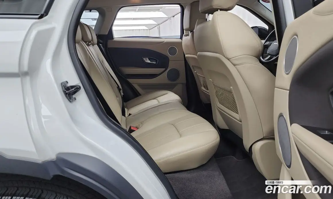 Land Rover Range Rover Evoque 2018 2.0 автомат (гидро), фото 18 Land Rover Range Rover Evoque 2018 2.0 автомат (гидро), фото 18