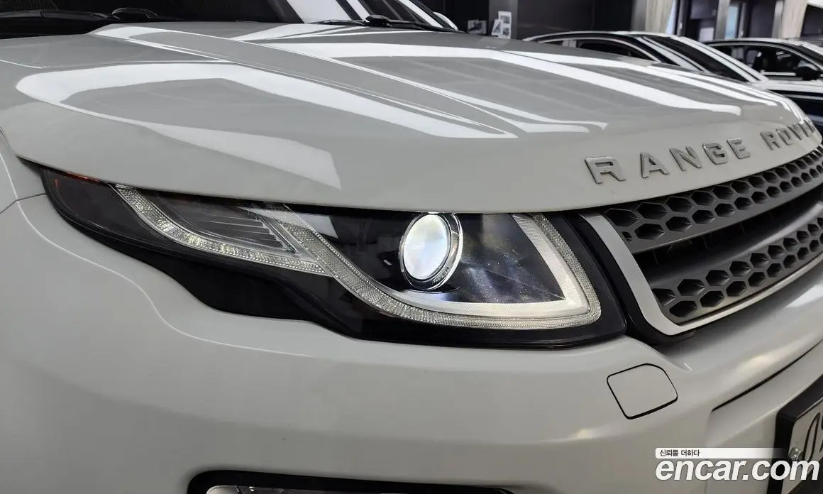 Land Rover Range Rover Evoque 2018 2.0 автомат (гидро), фото 8 Land Rover Range Rover Evoque 2018 2.0 автомат (гидро), фото 8