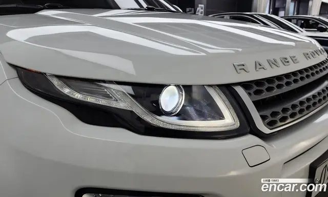 Land Rover Range Rover Evoque 2018 2.0 автомат (гидро), миниатюра 8 Land Rover Range Rover Evoque 2018 2.0 автомат (гидро), миниатюра 8