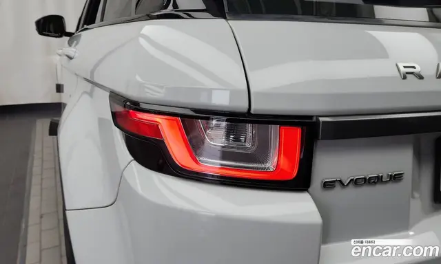 Land Rover Range Rover Evoque 2018 2.0 автомат (гидро), миниатюра 9 Land Rover Range Rover Evoque 2018 2.0 автомат (гидро), миниатюра 9