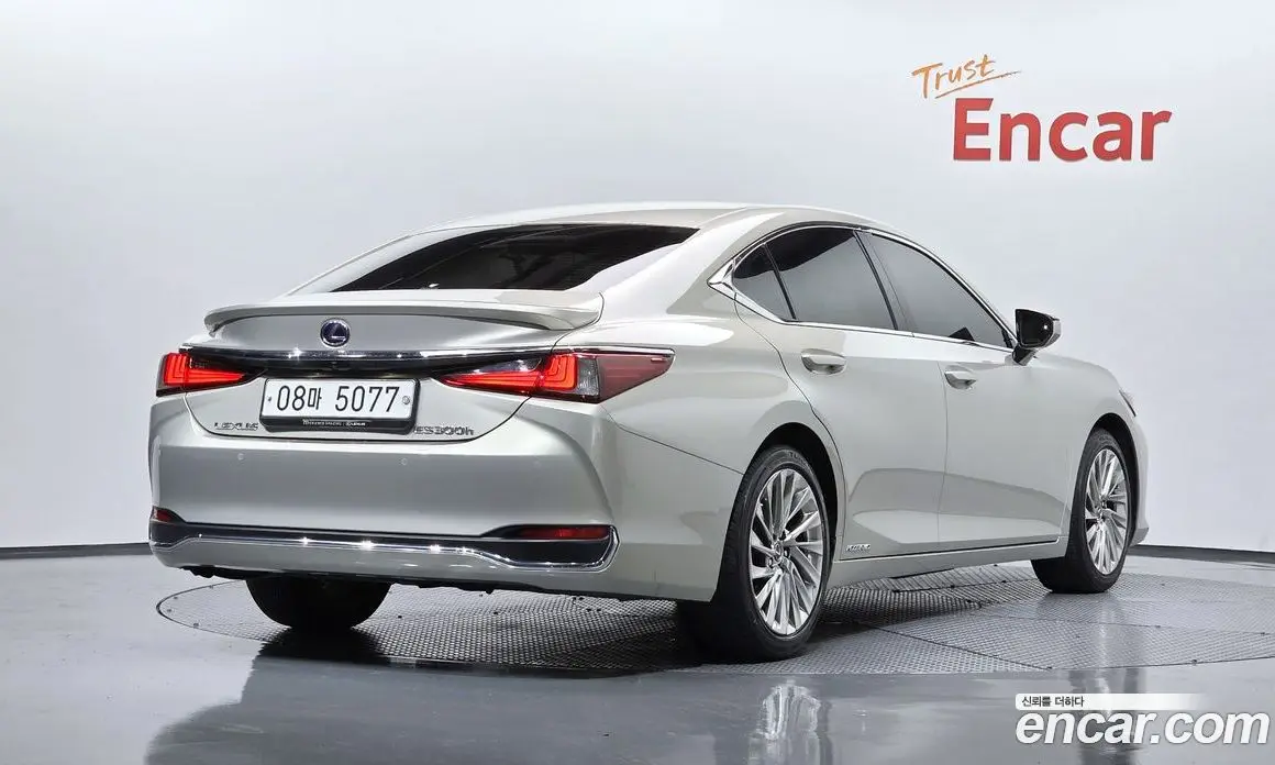 Lexus ES 2019 2.5 автомат (гидро), фото 1 Lexus ES 2019 2.5 автомат (гидро), фото 1