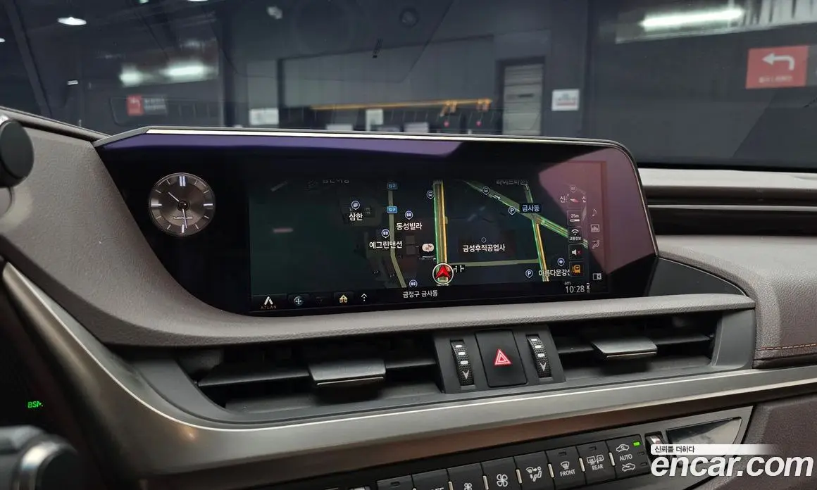 Lexus ES 2019 2.5 автомат (гидро), фото 19 Lexus ES 2019 2.5 автомат (гидро), фото 19