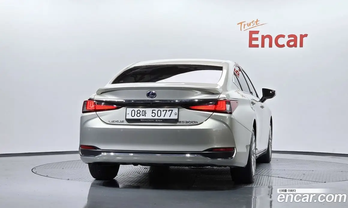 Lexus ES 2019 2.5 автомат (гидро), фото 3 Lexus ES 2019 2.5 автомат (гидро), фото 3