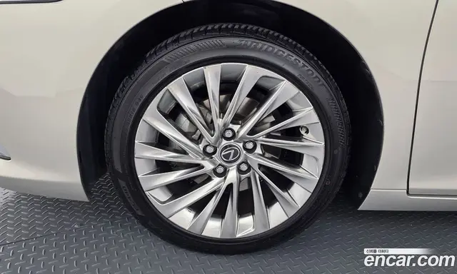 Lexus ES 2019 2.5 автомат (гидро), миниатюра 4 Lexus ES 2019 2.5 автомат (гидро), миниатюра 4
