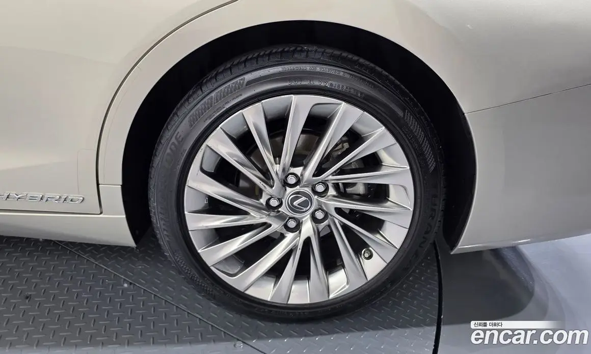 Lexus ES 2019 2.5 автомат (гидро), фото 6 Lexus ES 2019 2.5 автомат (гидро), фото 6