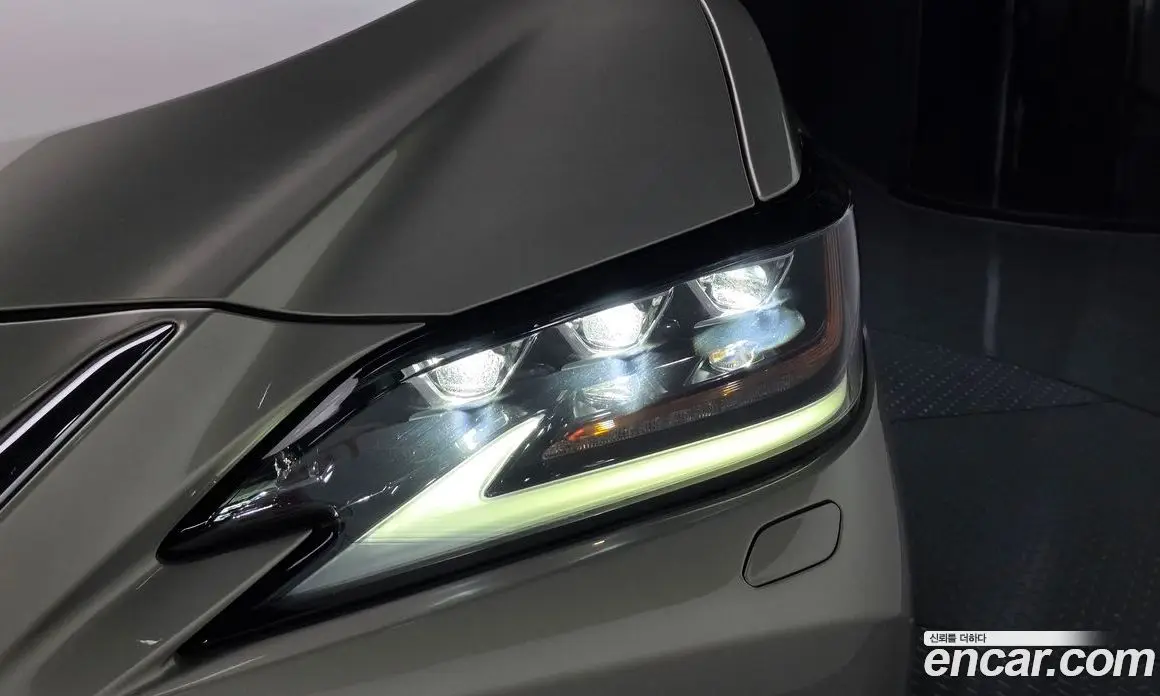 Lexus ES 2019 2.5 автомат (гидро), фото 7 Lexus ES 2019 2.5 автомат (гидро), фото 7