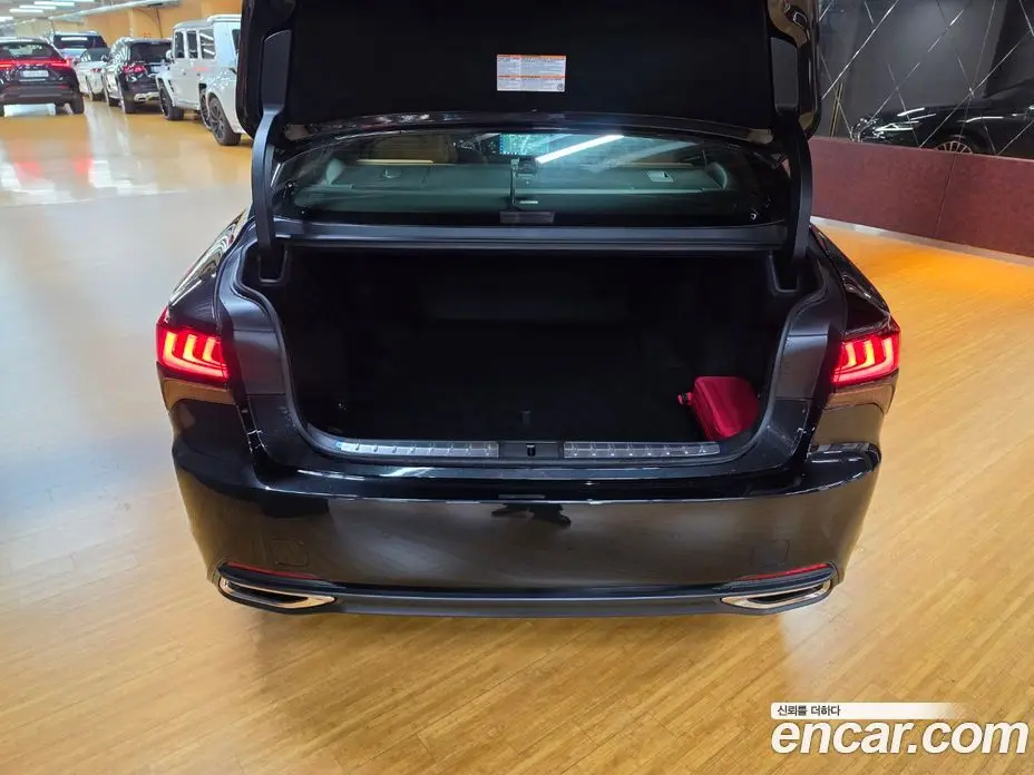 Lexus LS 2025 3.4 автомат (гидро), фото 14 Lexus LS 2025 3.4 автомат (гидро), фото 14