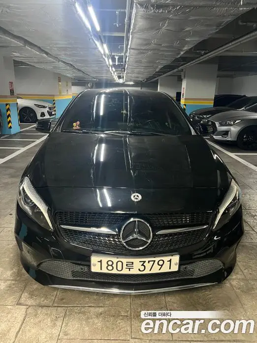 Mercedes-Benz A-Class 2018 1.6 автомат (гидро), миниатюра 1