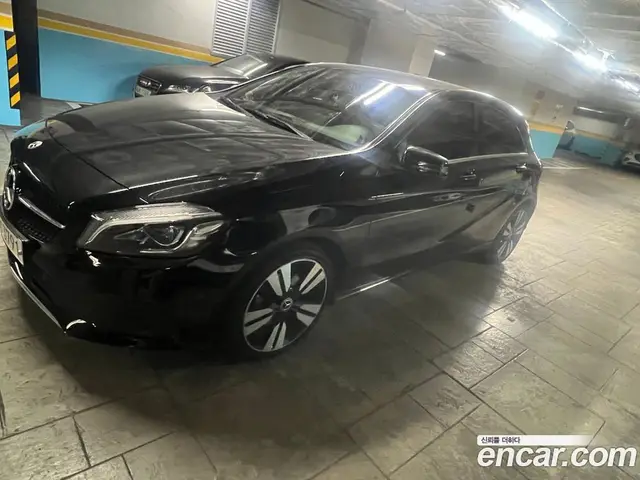 Mercedes-Benz A-Class 2018 1.6 автомат (гидро), миниатюра 4