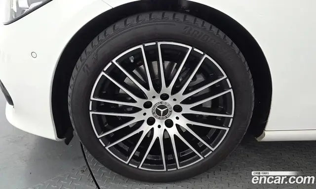 Mercedes-Benz C-Class 2024 2.0 автомат (гидро), миниатюра 5 Mercedes-Benz C-Class 2024 2.0 автомат (гидро), миниатюра 5