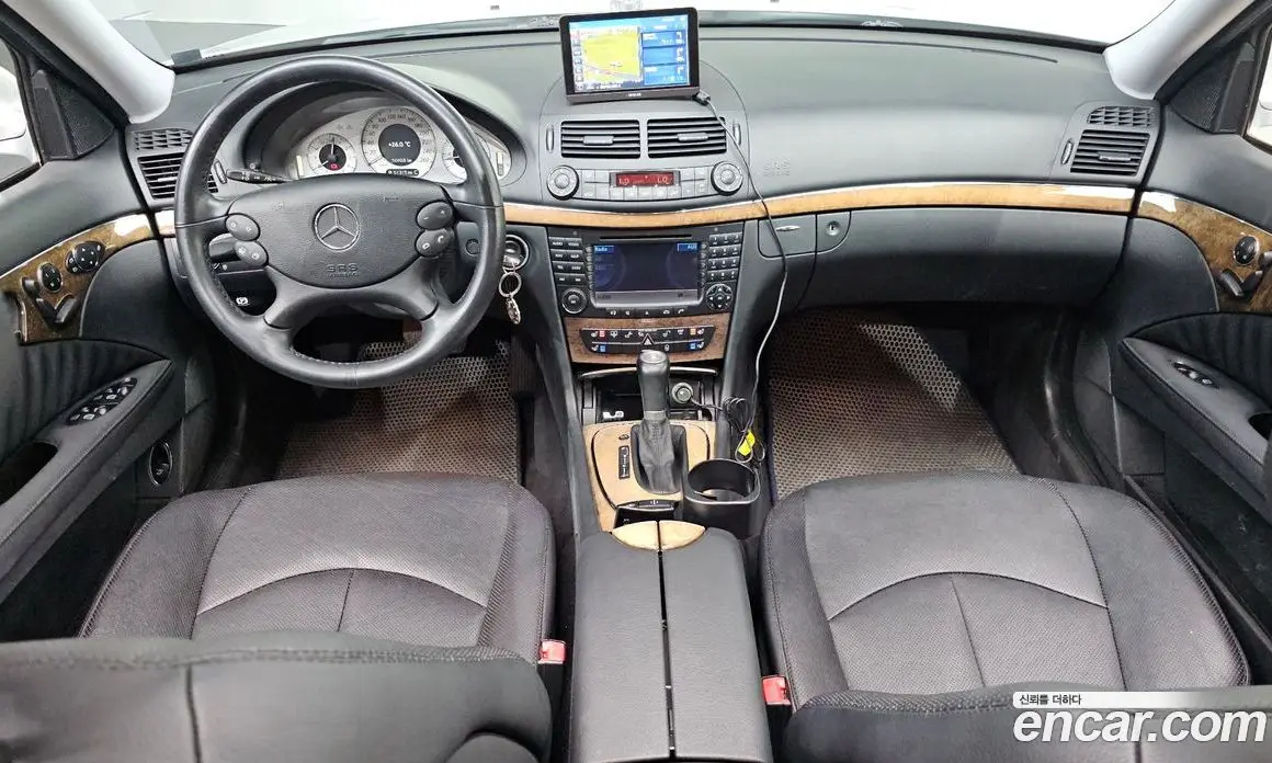 Mercedes-Benz E-Class 2007 3.5 автомат (гидро), фото 7 Mercedes-Benz E-Class 2007 3.5 автомат (гидро), фото 7