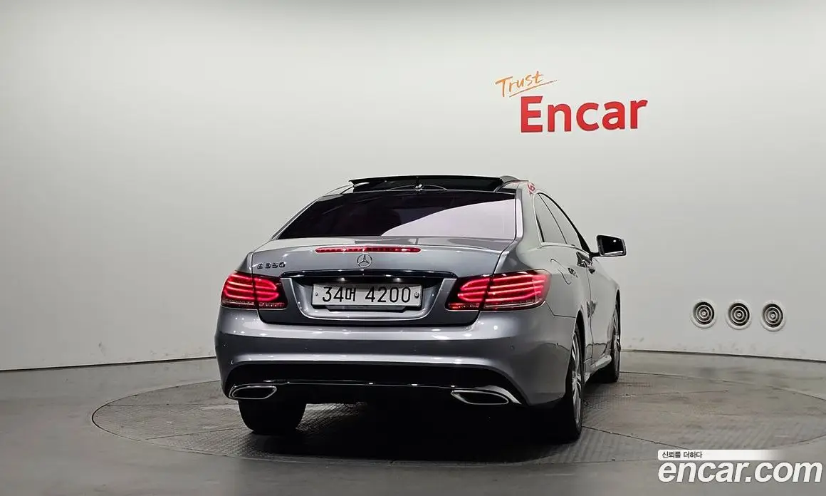 Mercedes-Benz E-Class 2013 2.0 автомат (гидро), фото 4