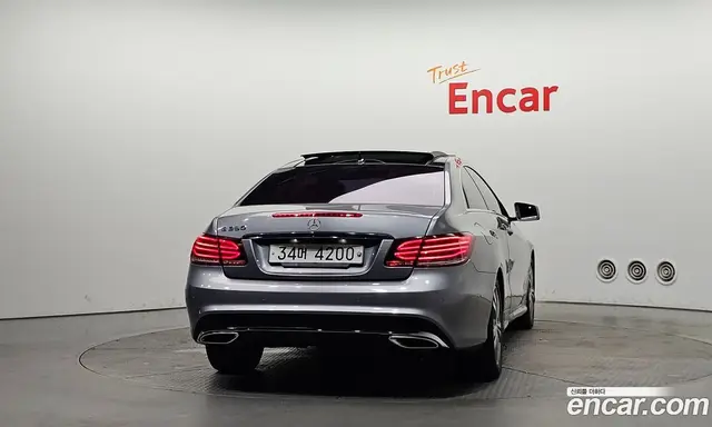 Mercedes-Benz E-Class 2013 2.0 автомат (гидро), миниатюра 4