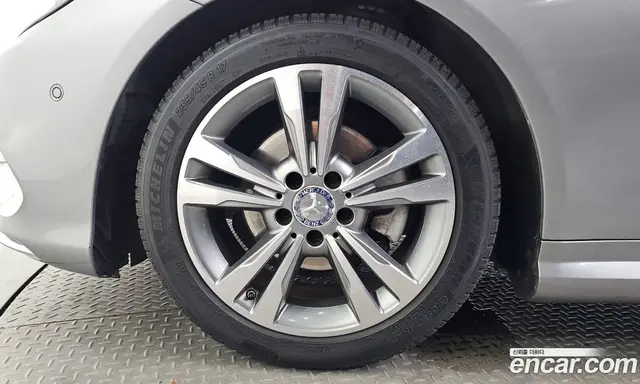 Mercedes-Benz E-Class 2013 2.0 автомат (гидро), миниатюра 5