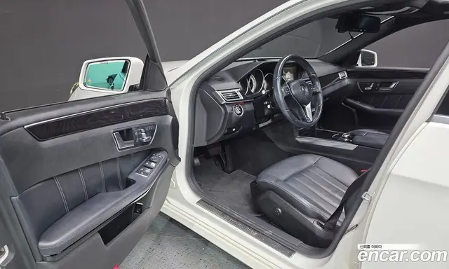 Mercedes-Benz E-Class 2015 2.1 автомат (гидро), миниатюра 10