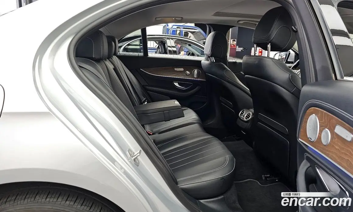 Mercedes-Benz E-Class 2018 2.0 автомат (гидро), фото 12