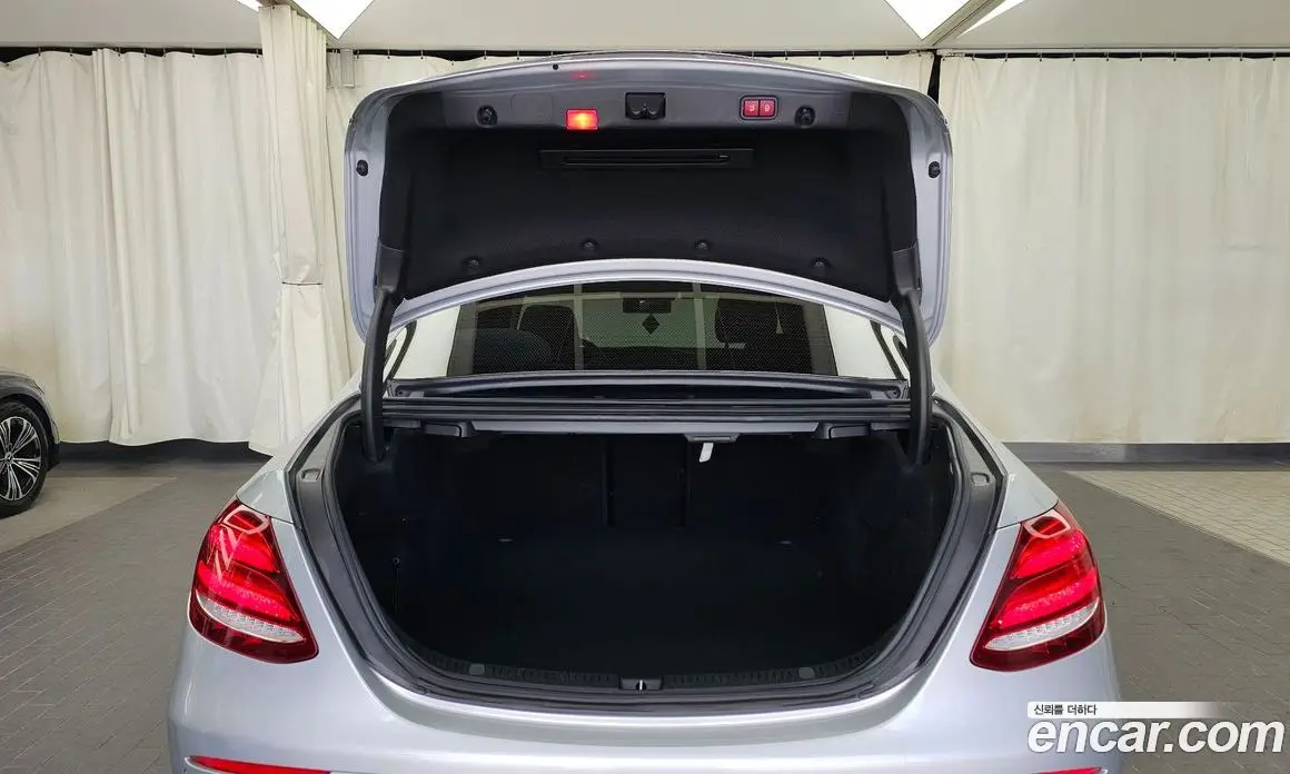 Mercedes-Benz E-Class 2018 2.0 автомат (гидро), фото 20