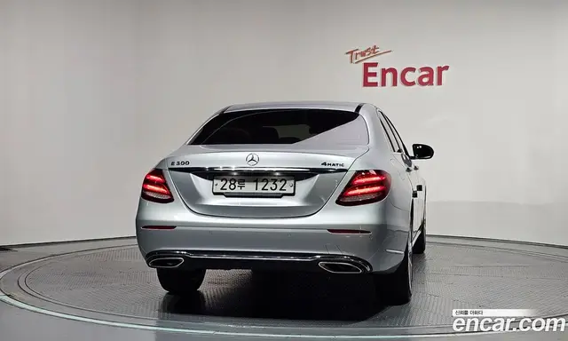 Mercedes-Benz E-Class 2018 2.0 автомат (гидро), миниатюра 4