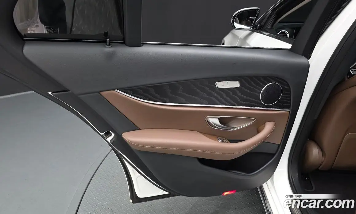 Mercedes-Benz E-Class 2019 1.9 автомат (гидро), фото 14 Mercedes-Benz E-Class 2019 1.9 автомат (гидро), фото 14