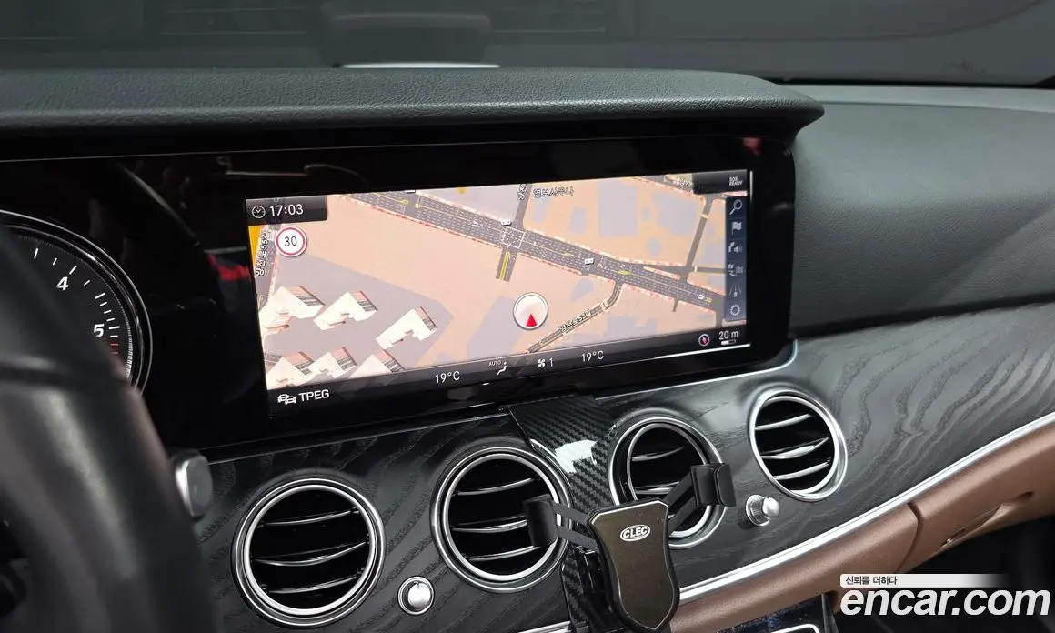Mercedes-Benz E-Class 2019 1.9 автомат (гидро), фото 20 Mercedes-Benz E-Class 2019 1.9 автомат (гидро), фото 20
