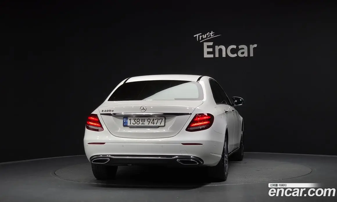 Mercedes-Benz E-Class 2019 1.9 автомат (гидро), фото 3 Mercedes-Benz E-Class 2019 1.9 автомат (гидро), фото 3