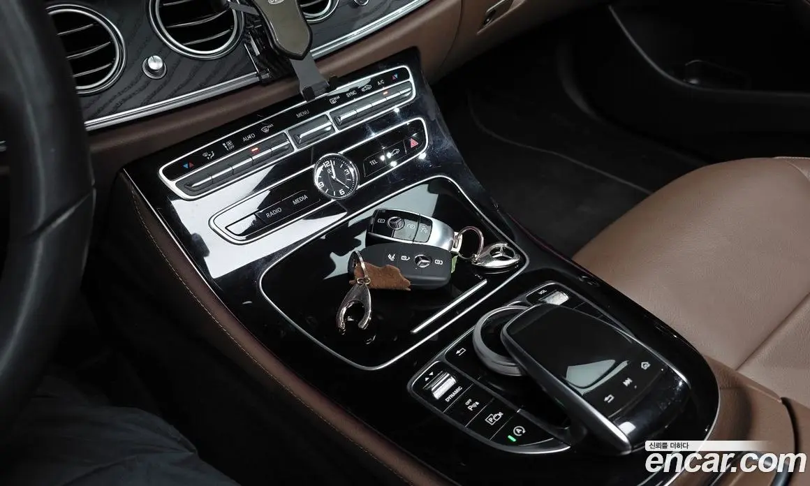 Mercedes-Benz E-Class 2019 1.9 автомат (гидро), фото 22 Mercedes-Benz E-Class 2019 1.9 автомат (гидро), фото 22