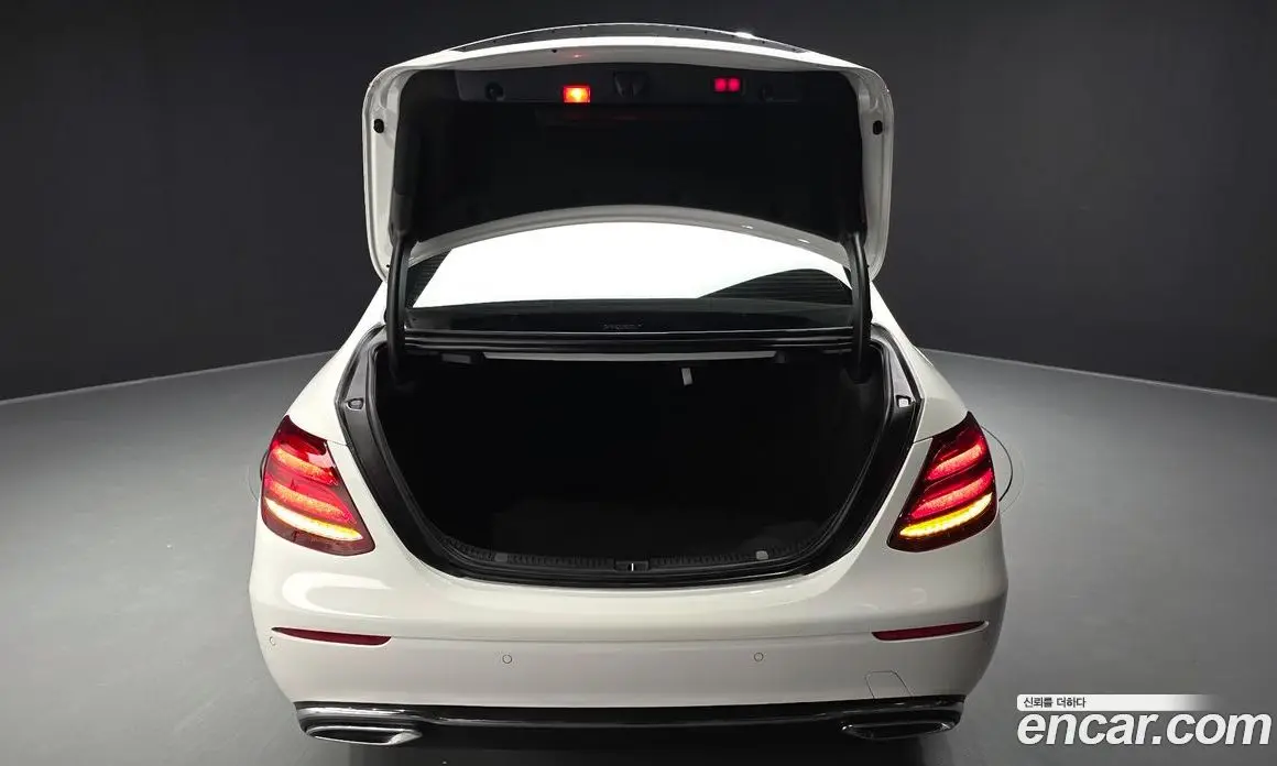 Mercedes-Benz E-Class 2019 1.9 автомат (гидро), фото 25 Mercedes-Benz E-Class 2019 1.9 автомат (гидро), фото 25
