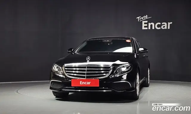 Mercedes-Benz E-Class 2019 1.9 автомат (гидро), миниатюра 3