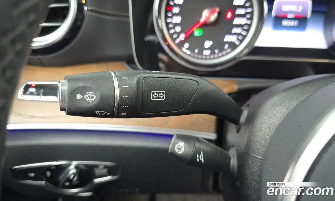 Mercedes-Benz E-Class 2019 1.9 автомат (гидро), фото 28