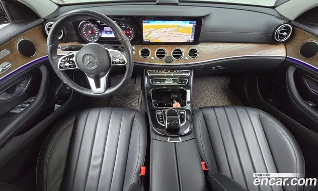 Mercedes-Benz E-Class 2019 1.9 автомат (гидро), миниатюра 10