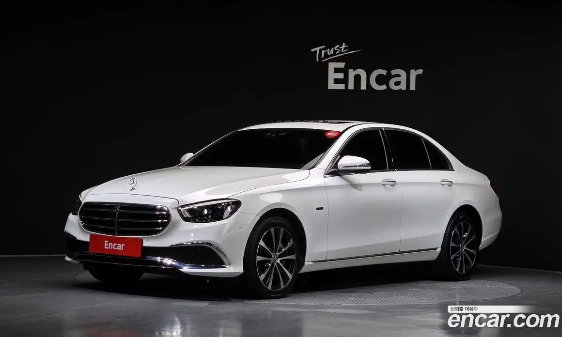Mercedes-Benz E-Class 2021 2.0 автомат (гидро), фото 1 Mercedes-Benz E-Class 2021 2.0 автомат (гидро), фото 1