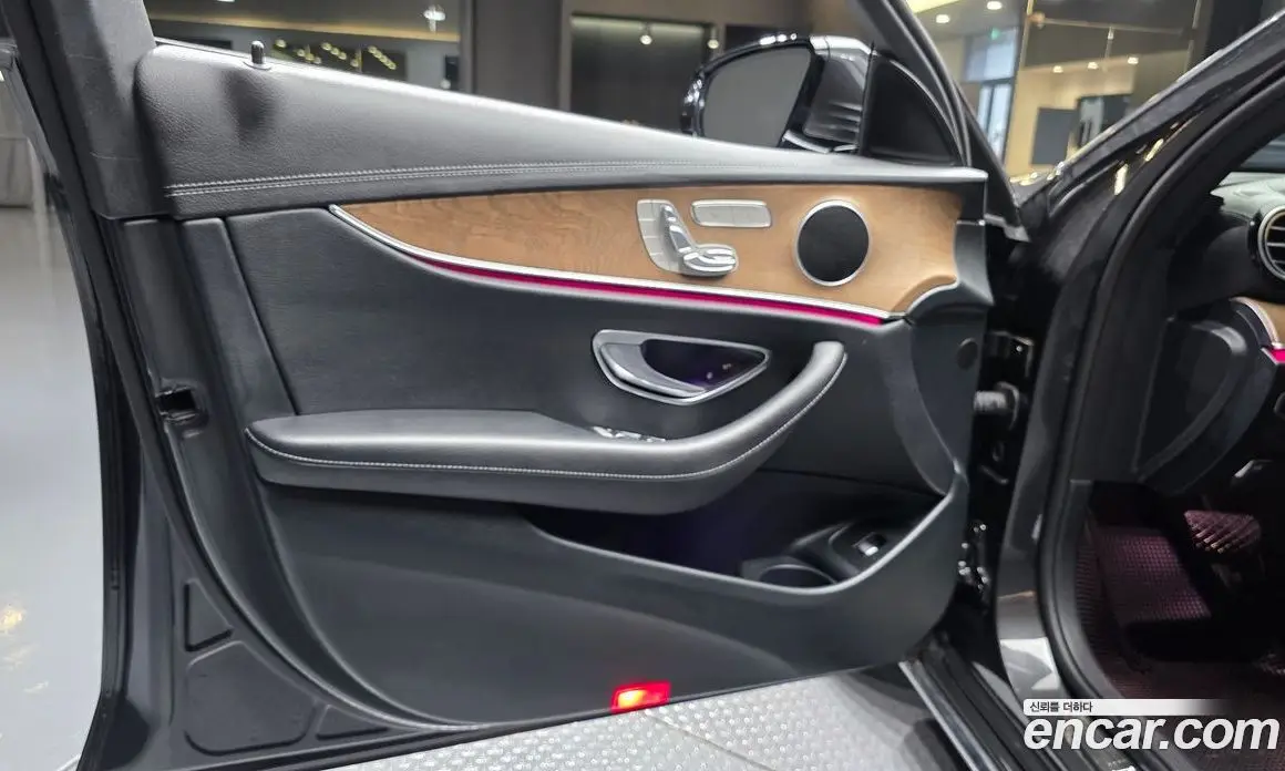 Mercedes-Benz E-Class 2022 2.0 автомат (гидро), фото 14