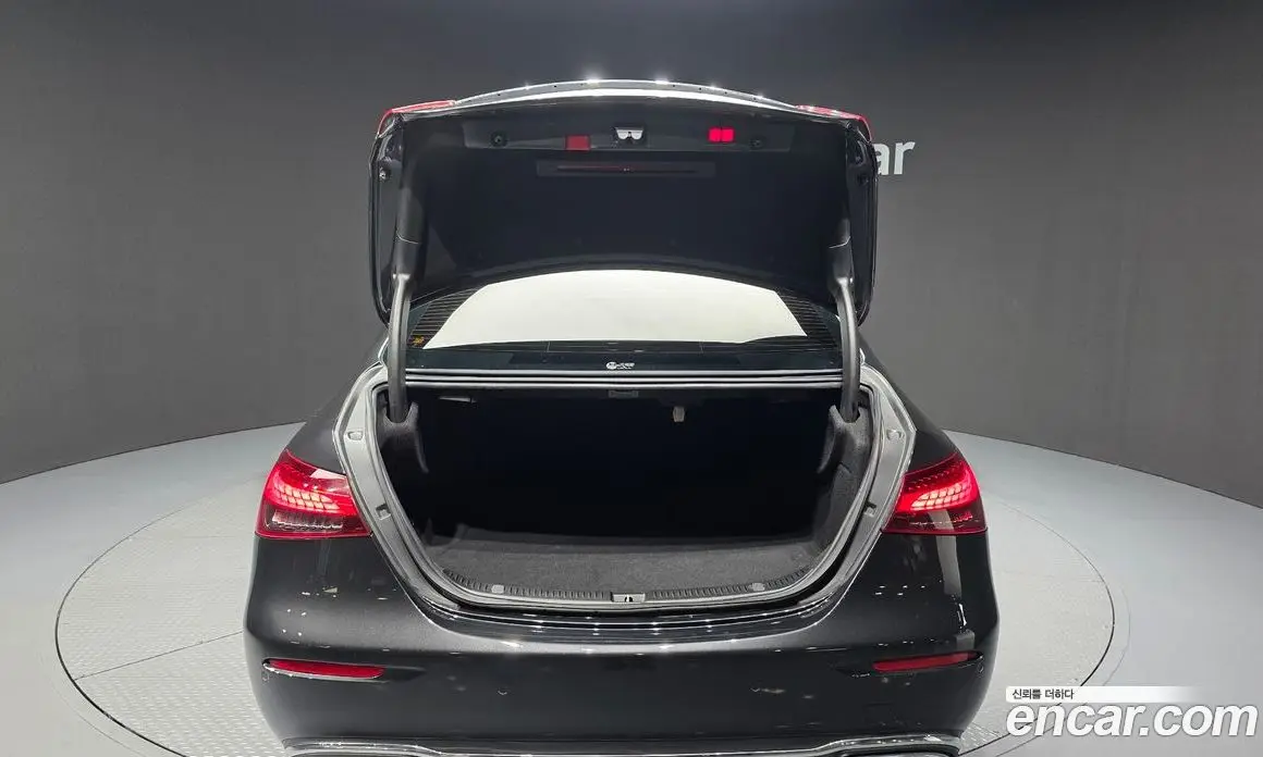 Mercedes-Benz E-Class 2022 2.0 автомат (гидро), фото 26