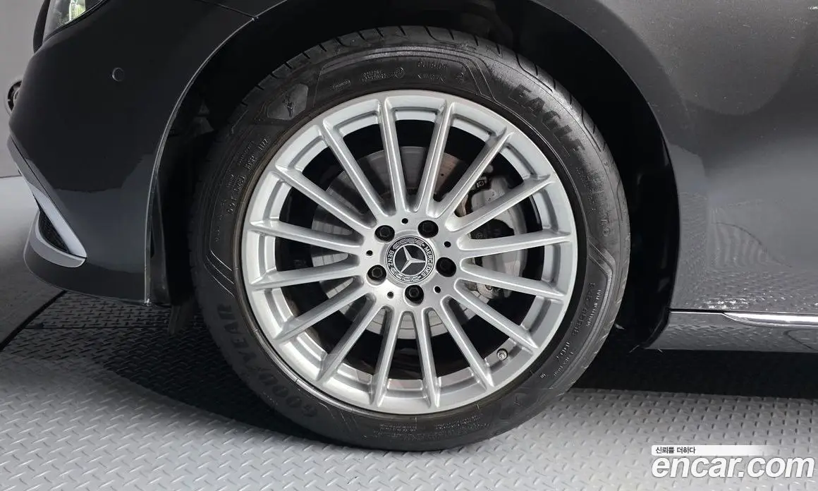 Mercedes-Benz E-Class 2022 2.0 автомат (гидро), фото 5